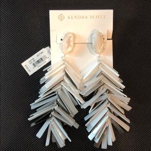 Kendra Scott Justyne statement earrings